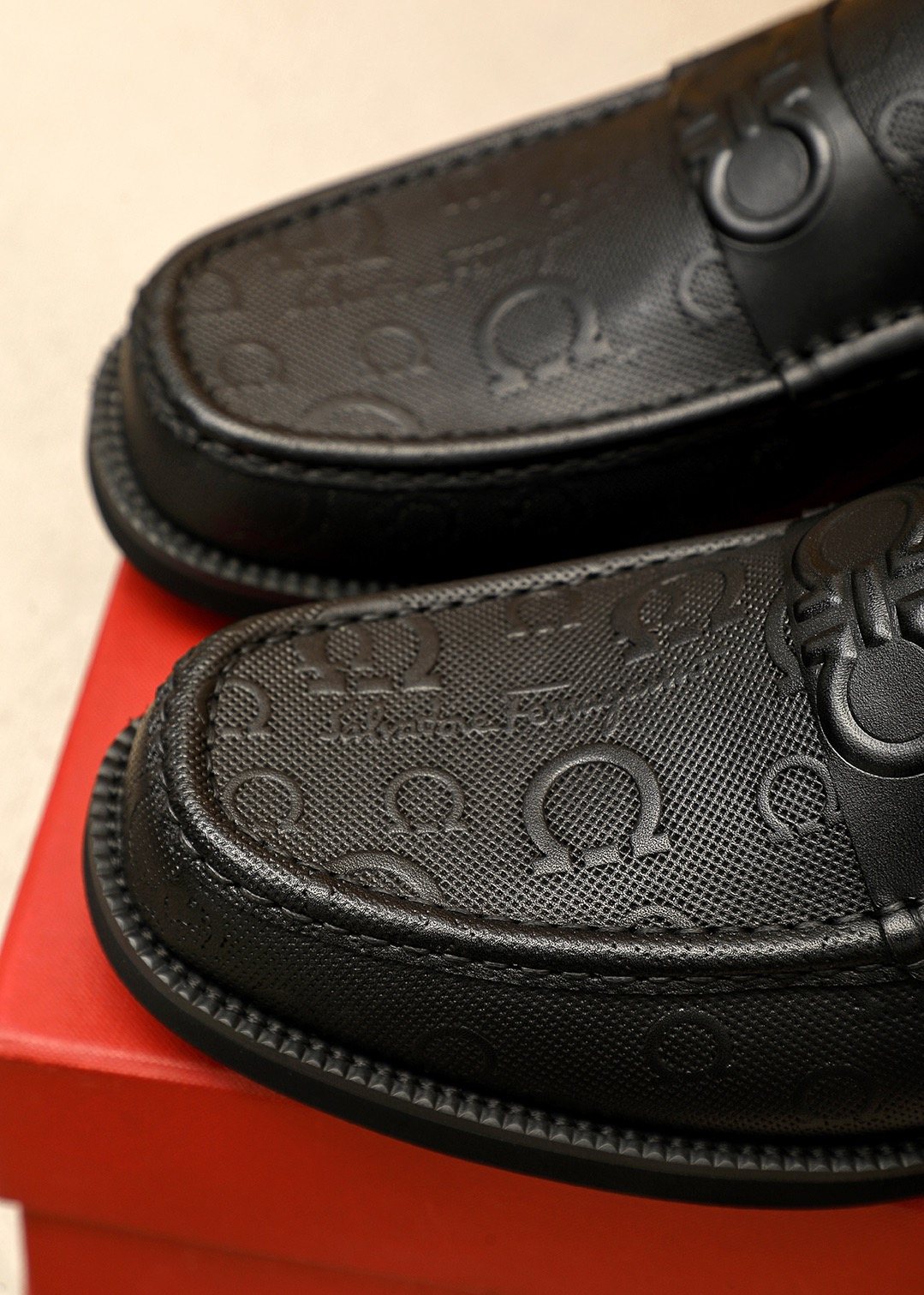 Ferragamo Men's Black Embossed Hardware Loafers